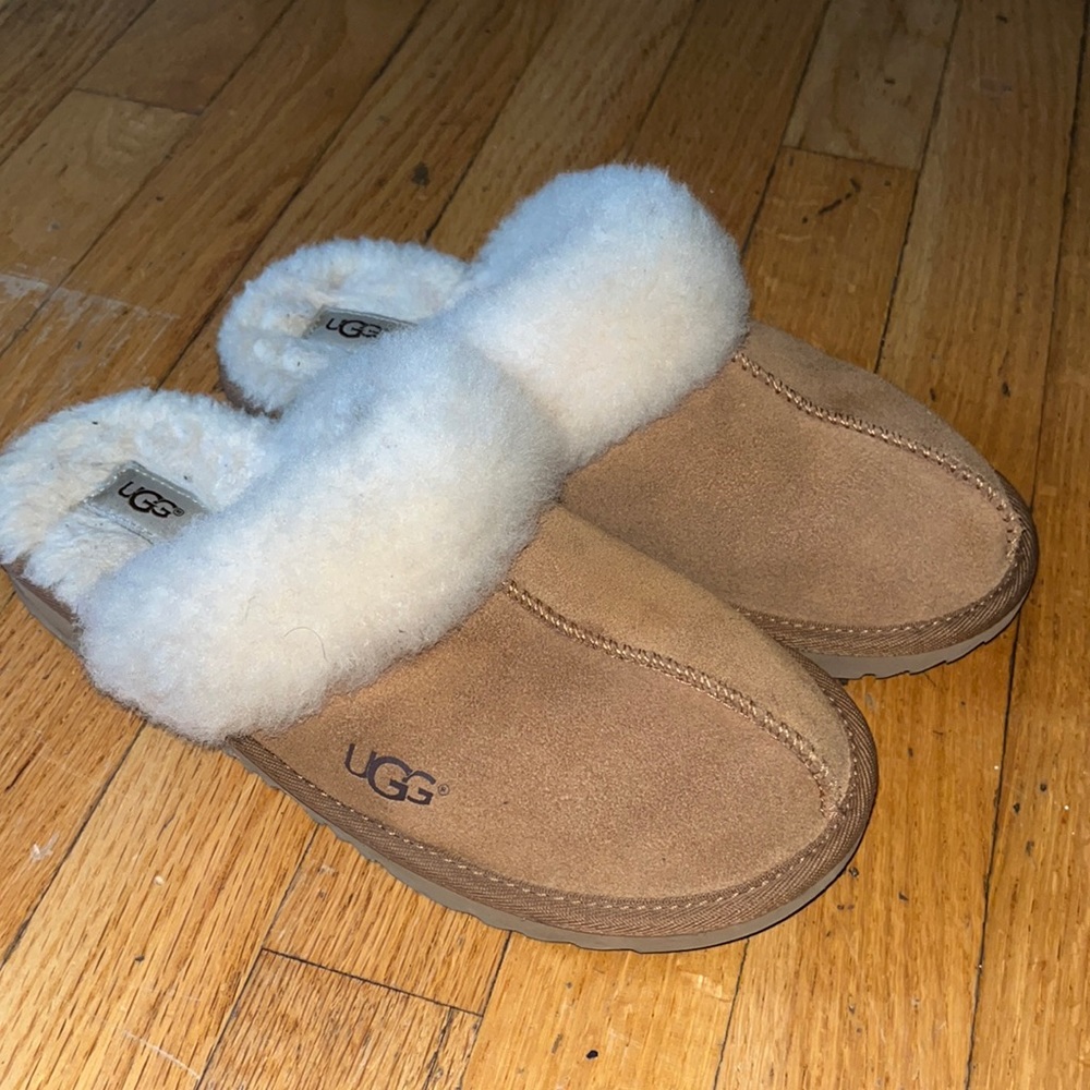 slippers
